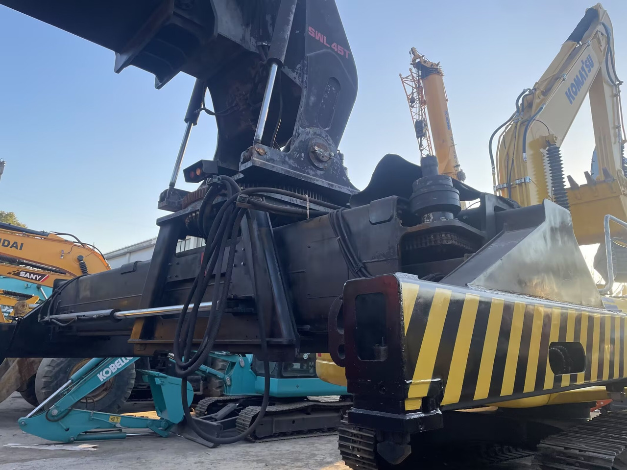 SANY SRSC45C30 45 TON CAPACITY - Dohvatni viličar: slika SANY SRSC45C30 45 TON CAPACITY - Dohvatni viličar SANY SRSC45C30 45 TON CAPACITY - Dohvatni viličar: slika SANY SRSC45C30 45 TON CAPACITY - Dohvatni viličar