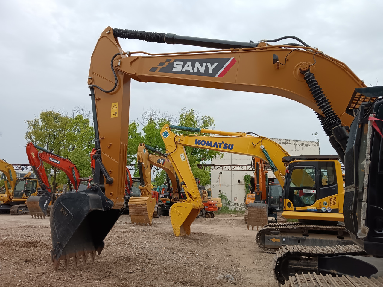 SANY SY 235H - Bager gusjeničar: slika SANY SY 235H - Bager gusjeničar SANY SY 235H - Bager gusjeničar: slika SANY SY 235H - Bager gusjeničar