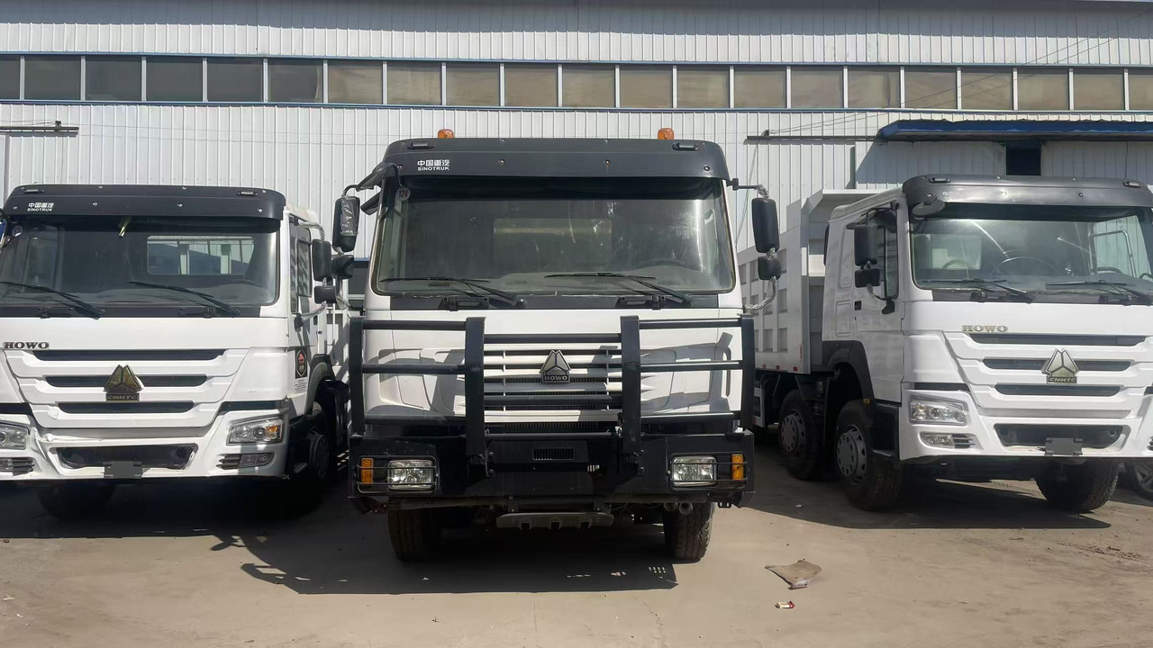 SINOTRUK HOWO 8*4 FENCE LIVESTOCK TRUCK - Kiper: slika SINOTRUK HOWO 8*4 FENCE LIVESTOCK TRUCK - Kiper SINOTRUK HOWO 8*4 FENCE LIVESTOCK TRUCK - Kiper: slika SINOTRUK HOWO 8*4 FENCE LIVESTOCK TRUCK - Kiper