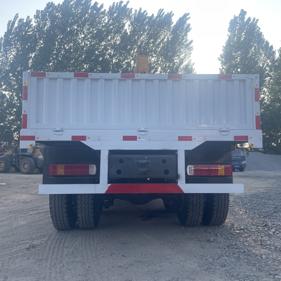 SINOTRUK HOWO 8 TON Truck-Mounted Crane - Kamion s kranom: slika SINOTRUK HOWO 8 TON Truck-Mounted Crane - Kamion s kranom SINOTRUK HOWO 8 TON Truck-Mounted Crane - Kamion s kranom: slika SINOTRUK HOWO 8 TON Truck-Mounted Crane - Kamion s kranom