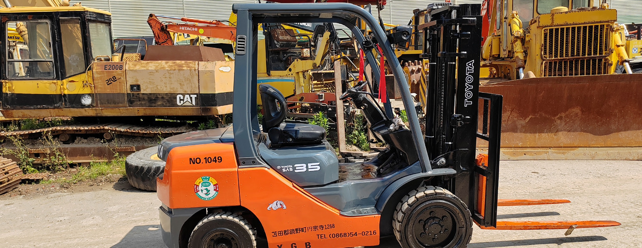 TOYOTA FD 35 - Viličar: slika TOYOTA FD 35 - Viličar TOYOTA FD 35 - Viličar: slika TOYOTA FD 35 - Viličar