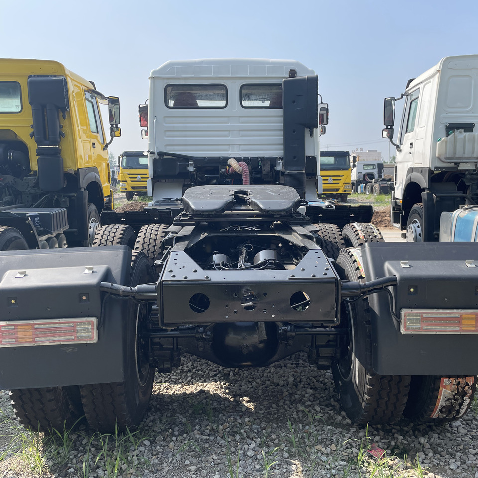 SHACMAN F3000 TRACTOR HEAD - Tegljač: slika SHACMAN F3000 TRACTOR HEAD - Tegljač SHACMAN F3000 TRACTOR HEAD - Tegljač: slika SHACMAN F3000 TRACTOR HEAD - Tegljač