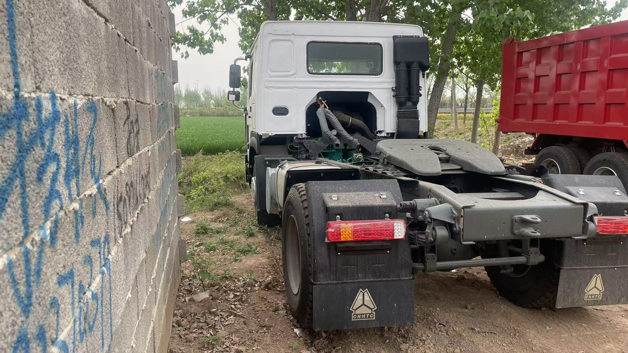 SINOTRUK HOWO 4*2 - Tegljač: slika SINOTRUK HOWO 4*2 - Tegljač SINOTRUK HOWO 4*2 - Tegljač: slika SINOTRUK HOWO 4*2 - Tegljač