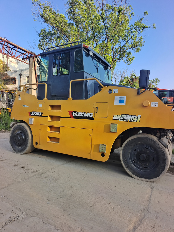 XCMG XP263 - Pneumatski valjak: slika XCMG XP263 - Pneumatski valjak XCMG XP263 - Pneumatski valjak: slika XCMG XP263 - Pneumatski valjak