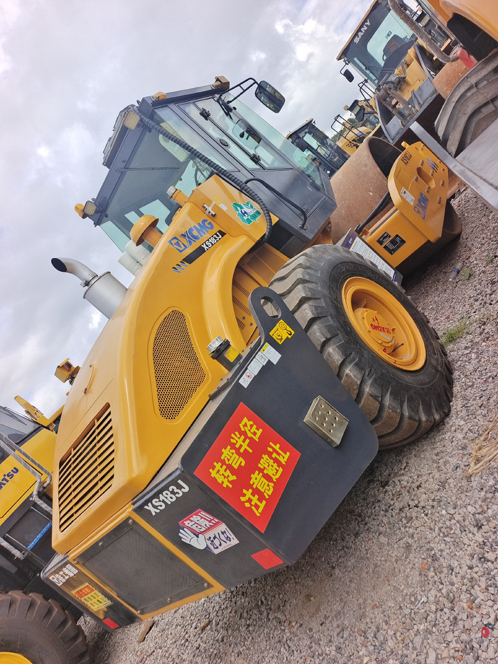 XCMG XS183J - Cestovni valjak: slika XCMG XS183J - Cestovni valjak XCMG XS183J - Cestovni valjak: slika XCMG XS183J - Cestovni valjak