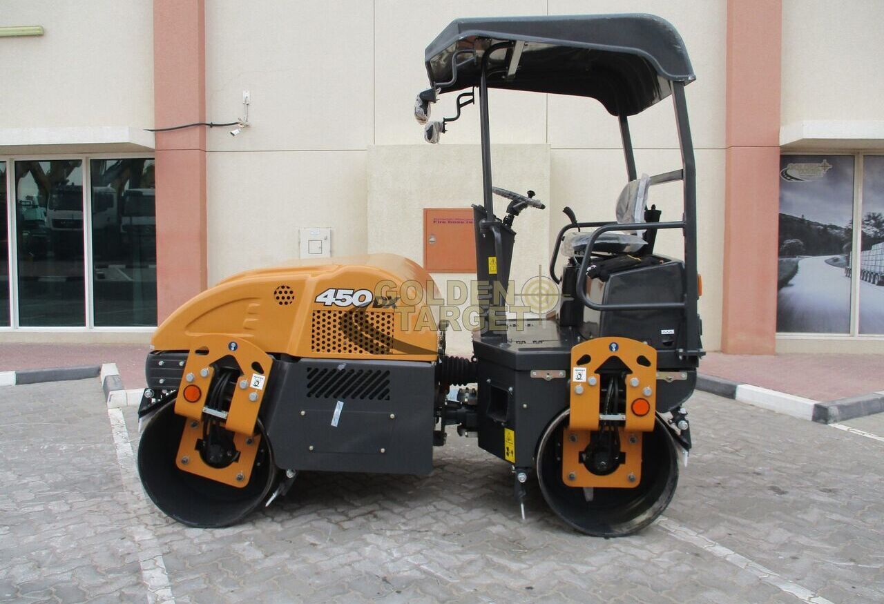 Case 450DX Roller - Cestovni valjak: slika Case 450DX Roller - Cestovni valjak Case 450DX Roller - Cestovni valjak: slika Case 450DX Roller - Cestovni valjak