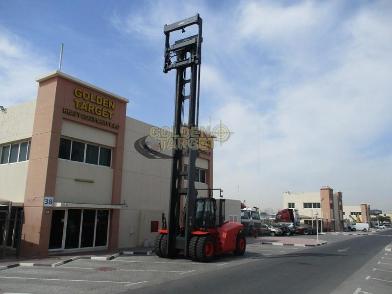 Stroj za rukovanje kontejnerima Linde: slika Stroj za rukovanje kontejnerima Linde