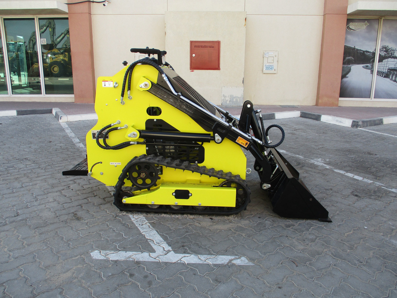 MACHPRO MPS330 Mini Skid Steer - Mini utovarivač: slika MACHPRO MPS330 Mini Skid Steer - Mini utovarivač MACHPRO MPS330 Mini Skid Steer - Mini utovarivač: slika MACHPRO MPS330 Mini Skid Steer - Mini utovarivač