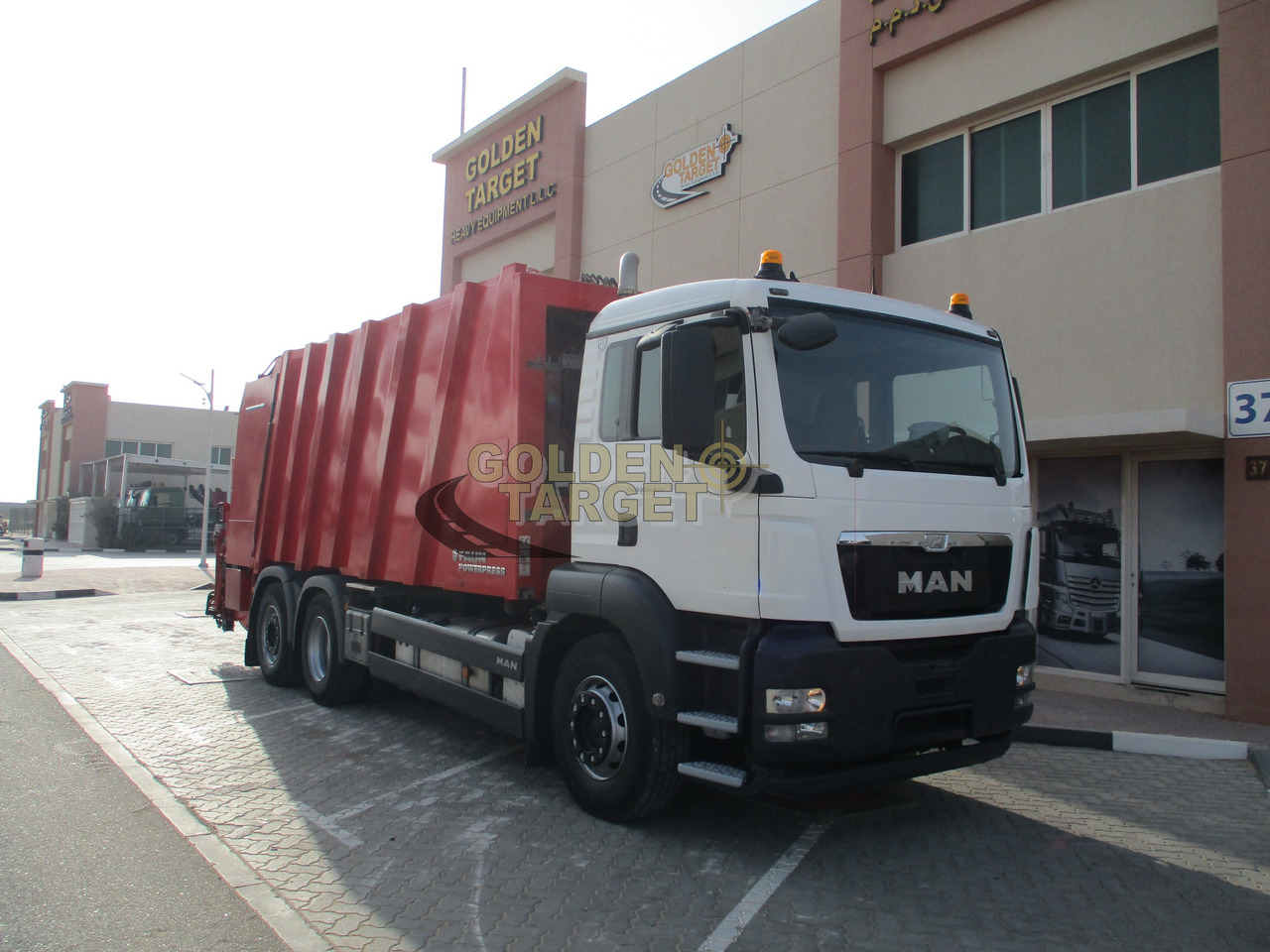 MAN TGS26.320 6×2 Garbage Truck - Kamion za odvoz smeća: slika MAN TGS26.320 6×2 Garbage Truck - Kamion za odvoz smeća MAN TGS26.320 6×2 Garbage Truck - Kamion za odvoz smeća: slika MAN TGS26.320 6×2 Garbage Truck - Kamion za odvoz smeća