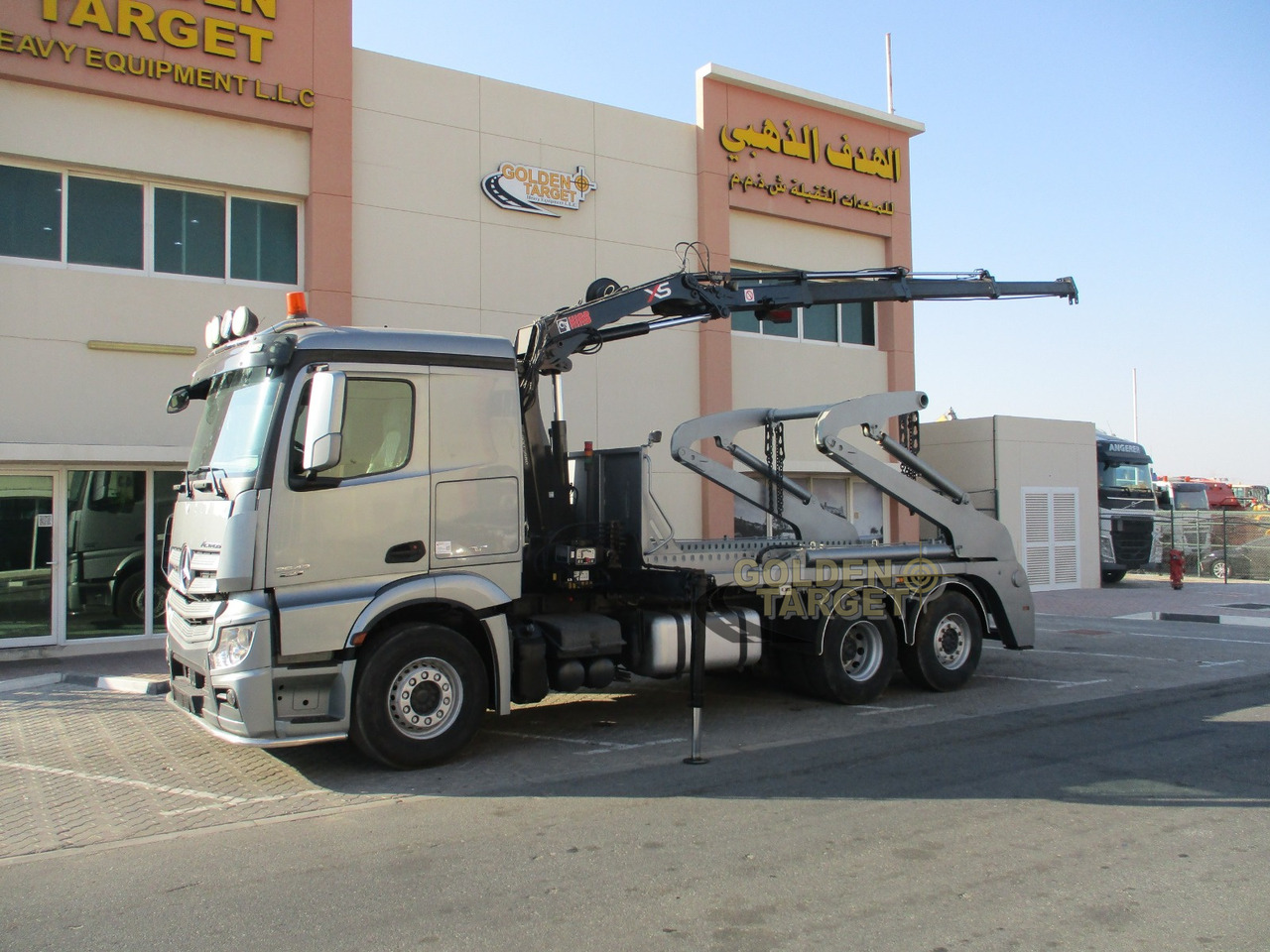 Zakup MERCEDES-BENZ 2642 6×2 DOUBLE SKIP LOADER with HIAB Crane MERCEDES-BENZ 2642 6×2 DOUBLE SKIP LOADER with HIAB Crane: slika Zakup MERCEDES-BENZ 2642 6×2 DOUBLE SKIP LOADER with HIAB Crane MERCEDES-BENZ 2642 6×2 DOUBLE SKIP LOADER with HIAB Crane