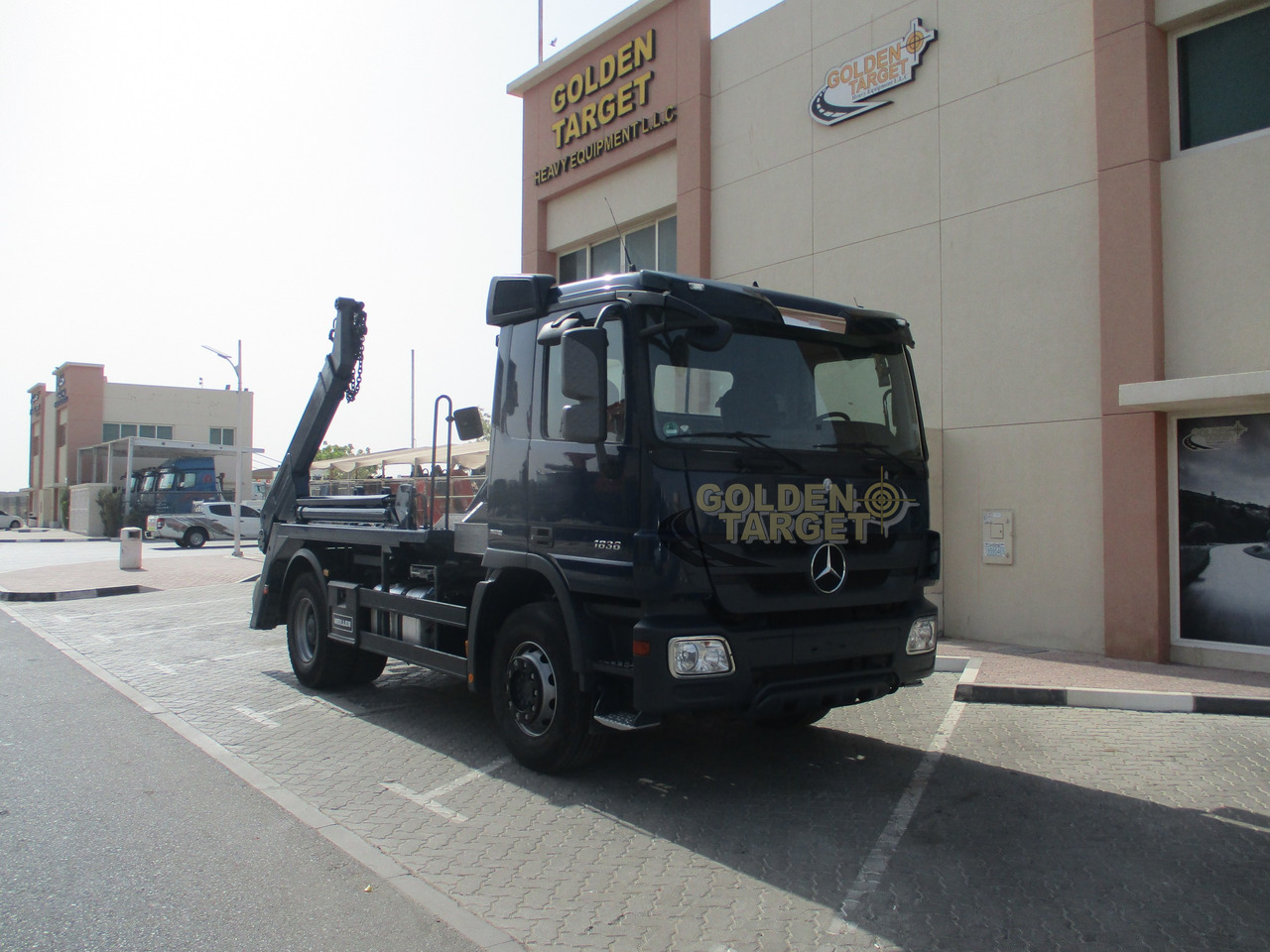 MERCEDES-BENZ Actros 1836 4x2 Skip Loader - Utovarivač s proklizavajućim upravljanjem: slika MERCEDES-BENZ Actros 1836 4x2 Skip Loader - Utovarivač s proklizavajućim upravljanjem MERCEDES-BENZ Actros 1836 4x2 Skip Loader - Utovarivač s proklizavajućim upravljanjem: slika MERCEDES-BENZ Actros 1836 4x2 Skip Loader - Utovarivač s proklizavajućim upravljanjem