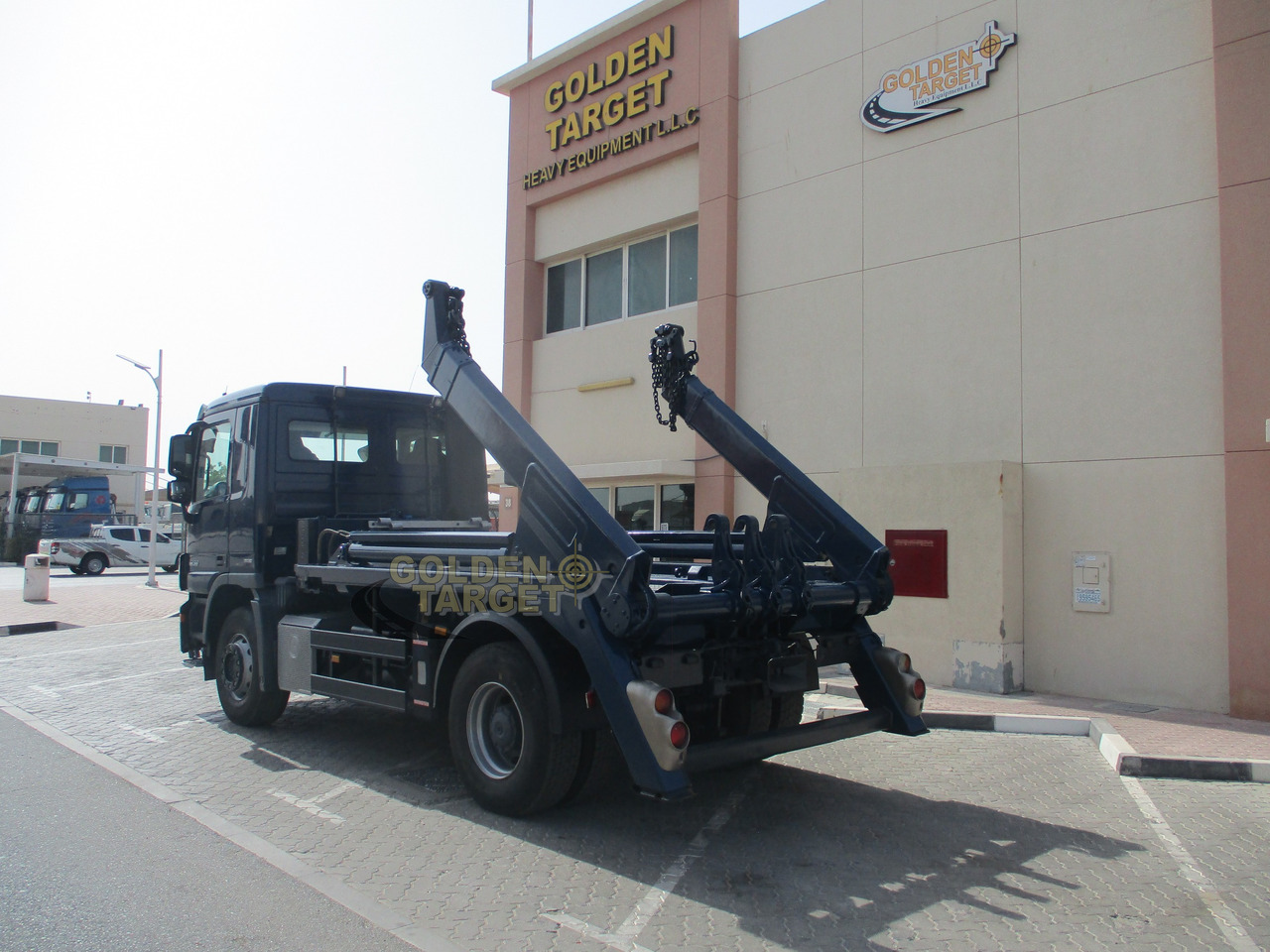 MERCEDES-BENZ Actros 1836 4x2 Skip Loader - Utovarivač s proklizavajućim upravljanjem: slika MERCEDES-BENZ Actros 1836 4x2 Skip Loader - Utovarivač s proklizavajućim upravljanjem MERCEDES-BENZ Actros 1836 4x2 Skip Loader - Utovarivač s proklizavajućim upravljanjem: slika MERCEDES-BENZ Actros 1836 4x2 Skip Loader - Utovarivač s proklizavajućim upravljanjem