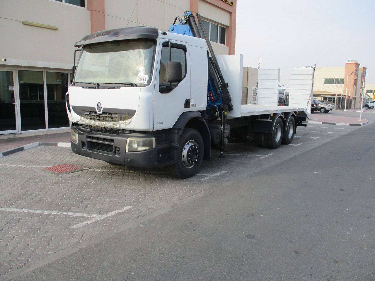 RENAULT Kerax 380 6×4 Crane Truck - Kamion s kranom: slika RENAULT Kerax 380 6×4 Crane Truck - Kamion s kranom RENAULT Kerax 380 6×4 Crane Truck - Kamion s kranom: slika RENAULT Kerax 380 6×4 Crane Truck - Kamion s kranom