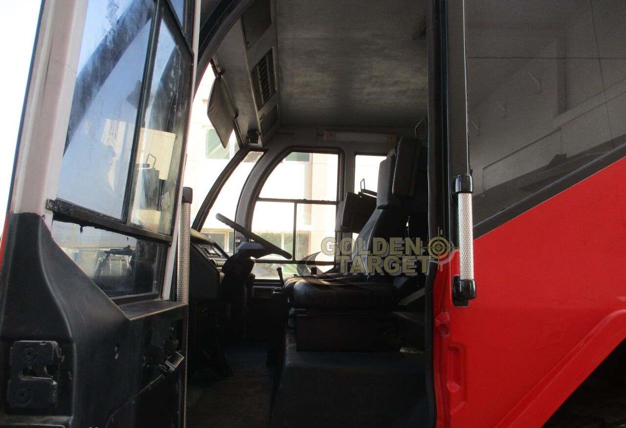 Vatrogasno vozilo Reynold Boughton Barracuda 4x4 Airport Fire Truck: slika Vatrogasno vozilo Reynold Boughton Barracuda 4x4 Airport Fire Truck