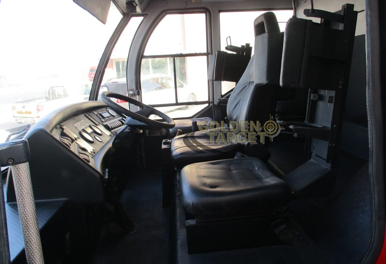 Vatrogasno vozilo Reynold Boughton Barracuda 4x4 Airport Fire Truck: slika Vatrogasno vozilo Reynold Boughton Barracuda 4x4 Airport Fire Truck