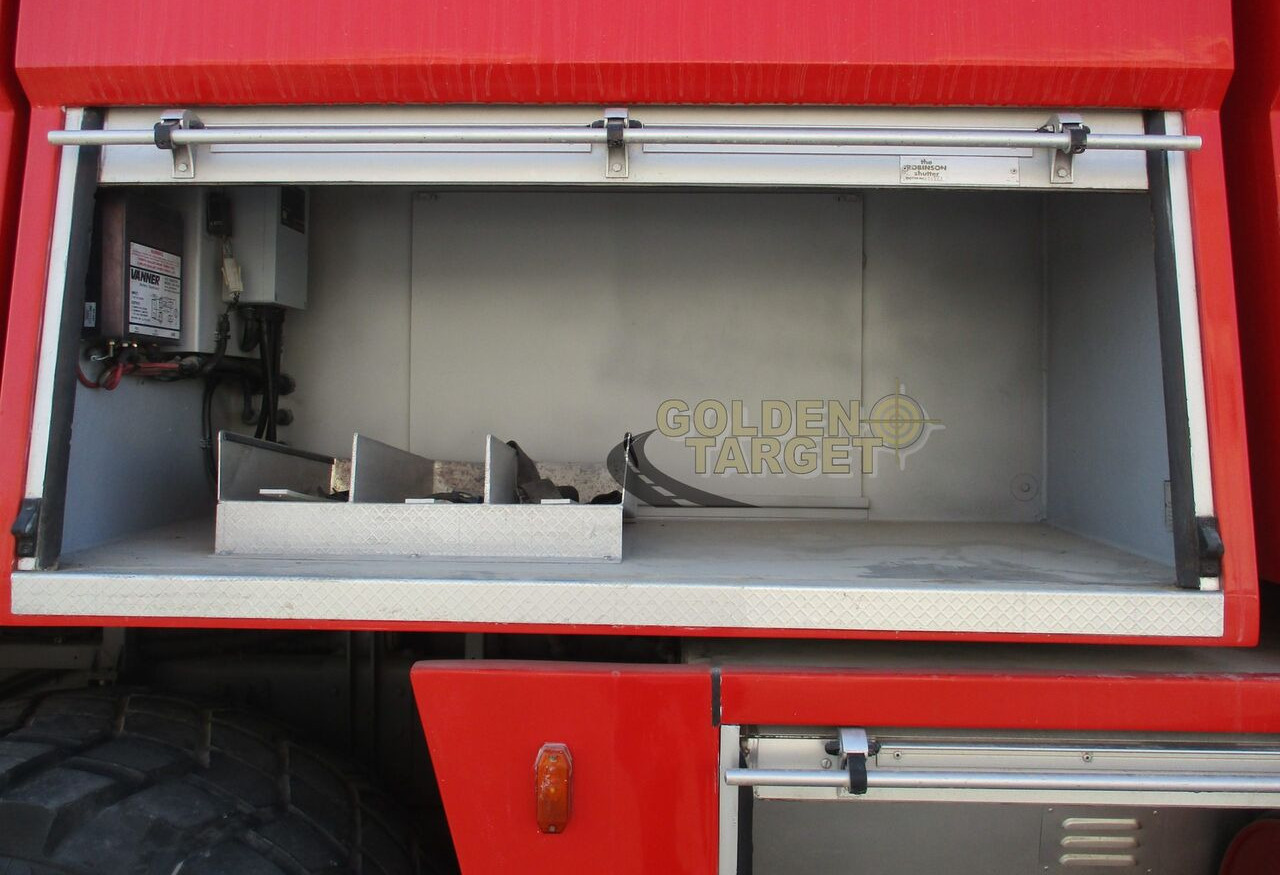 Vatrogasno vozilo Reynold Boughton Barracuda 4x4 Airport Fire Truck: slika Vatrogasno vozilo Reynold Boughton Barracuda 4x4 Airport Fire Truck