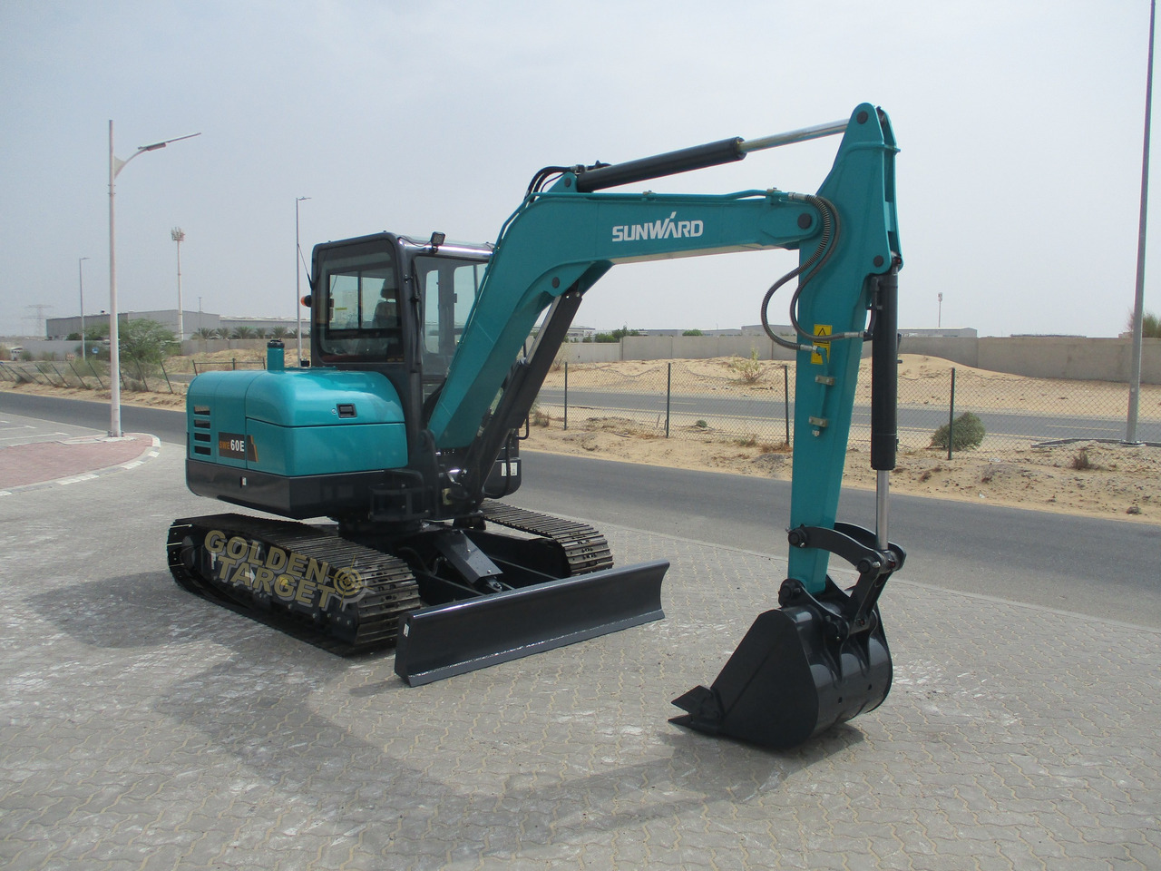 SUNWARD SWE60E Mini Hydraulic Excavator - Mini bager: slika SUNWARD SWE60E Mini Hydraulic Excavator - Mini bager SUNWARD SWE60E Mini Hydraulic Excavator - Mini bager: slika SUNWARD SWE60E Mini Hydraulic Excavator - Mini bager