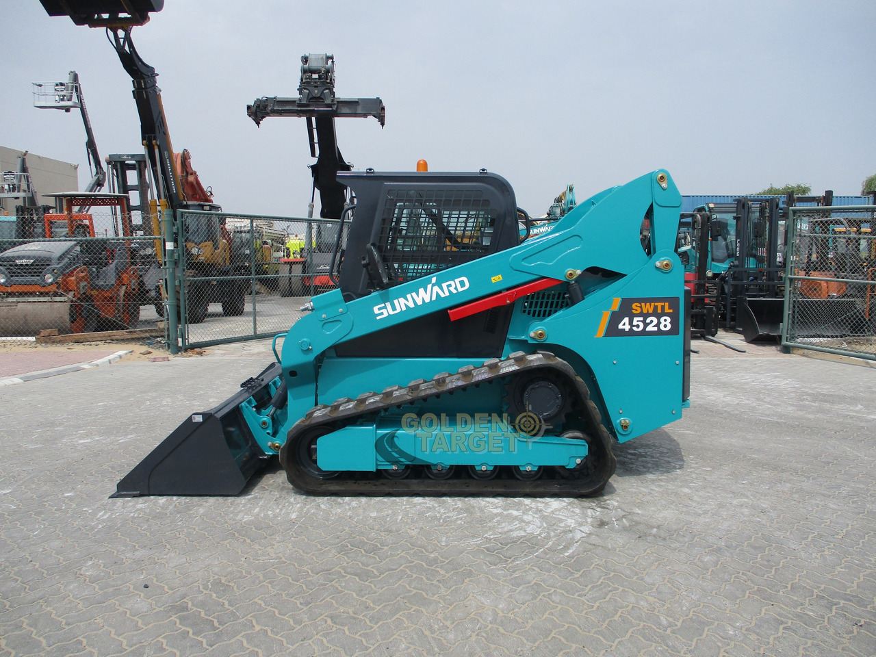 Zakup SUNWARD SWTL4528 Skid Steer SUNWARD SWTL4528 Skid Steer: slika Zakup SUNWARD SWTL4528 Skid Steer SUNWARD SWTL4528 Skid Steer