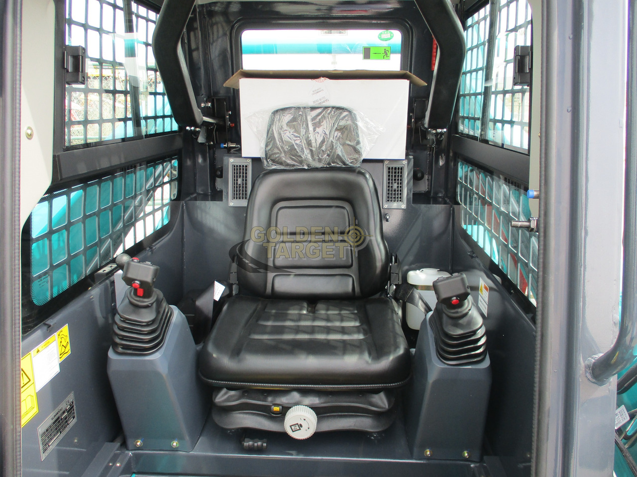 Zakup SUNWARD SWTL4528 Skid Steer SUNWARD SWTL4528 Skid Steer: slika Zakup SUNWARD SWTL4528 Skid Steer SUNWARD SWTL4528 Skid Steer