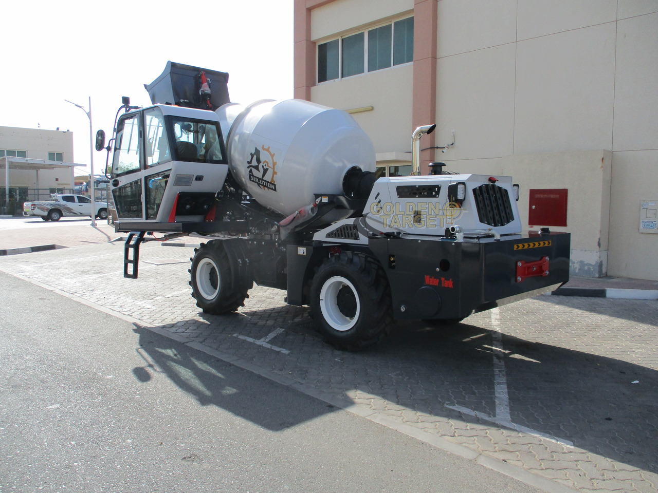 Solution H25 Self Loading Mixer - Automješalica: slika Solution H25 Self Loading Mixer - Automješalica Solution H25 Self Loading Mixer - Automješalica: slika Solution H25 Self Loading Mixer - Automješalica