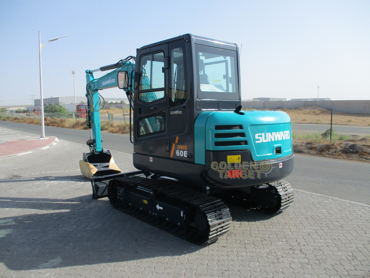 Sunward SWE60E Mini Hydraulic Excavator - Mini bager: slika Sunward SWE60E Mini Hydraulic Excavator - Mini bager Sunward SWE60E Mini Hydraulic Excavator - Mini bager: slika Sunward SWE60E Mini Hydraulic Excavator - Mini bager