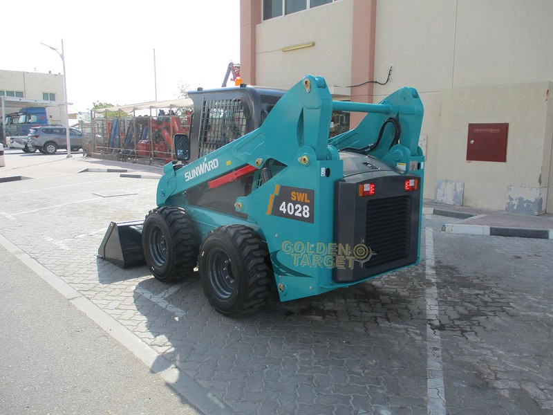 Sunward SWL4028 Skid Steer Loader - Utovarivač: slika Sunward SWL4028 Skid Steer Loader - Utovarivač Sunward SWL4028 Skid Steer Loader - Utovarivač: slika Sunward SWL4028 Skid Steer Loader - Utovarivač