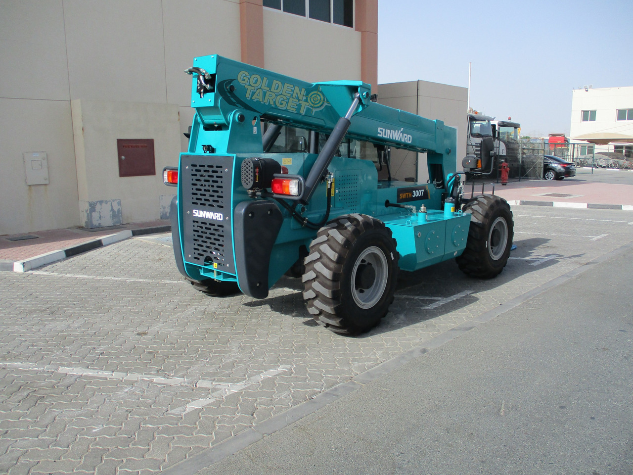 Sunward SWTH3007 4×4 Telehandler - Teleskopski rukovatelj: slika Sunward SWTH3007 4×4 Telehandler - Teleskopski rukovatelj Sunward SWTH3007 4×4 Telehandler - Teleskopski rukovatelj: slika Sunward SWTH3007 4×4 Telehandler - Teleskopski rukovatelj