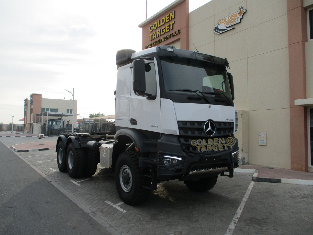Mercedes-Benz Arocs 3342 6x6 Head Truck - Tegljač: slika Mercedes-Benz Arocs 3342 6x6 Head Truck - Tegljač Mercedes-Benz Arocs 3342 6x6 Head Truck - Tegljač: slika Mercedes-Benz Arocs 3342 6x6 Head Truck - Tegljač