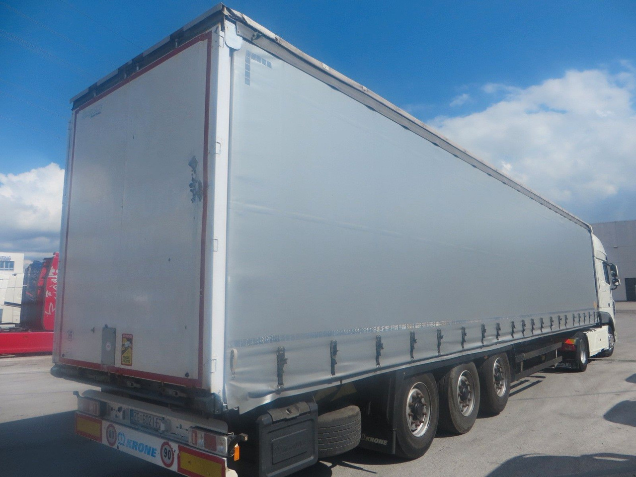 Krone TILT SEMITRAILER 2015 - Poluprikolica s ceradom: slika Krone TILT SEMITRAILER 2015 - Poluprikolica s ceradom Krone TILT SEMITRAILER 2015 - Poluprikolica s ceradom: slika Krone TILT SEMITRAILER 2015 - Poluprikolica s ceradom