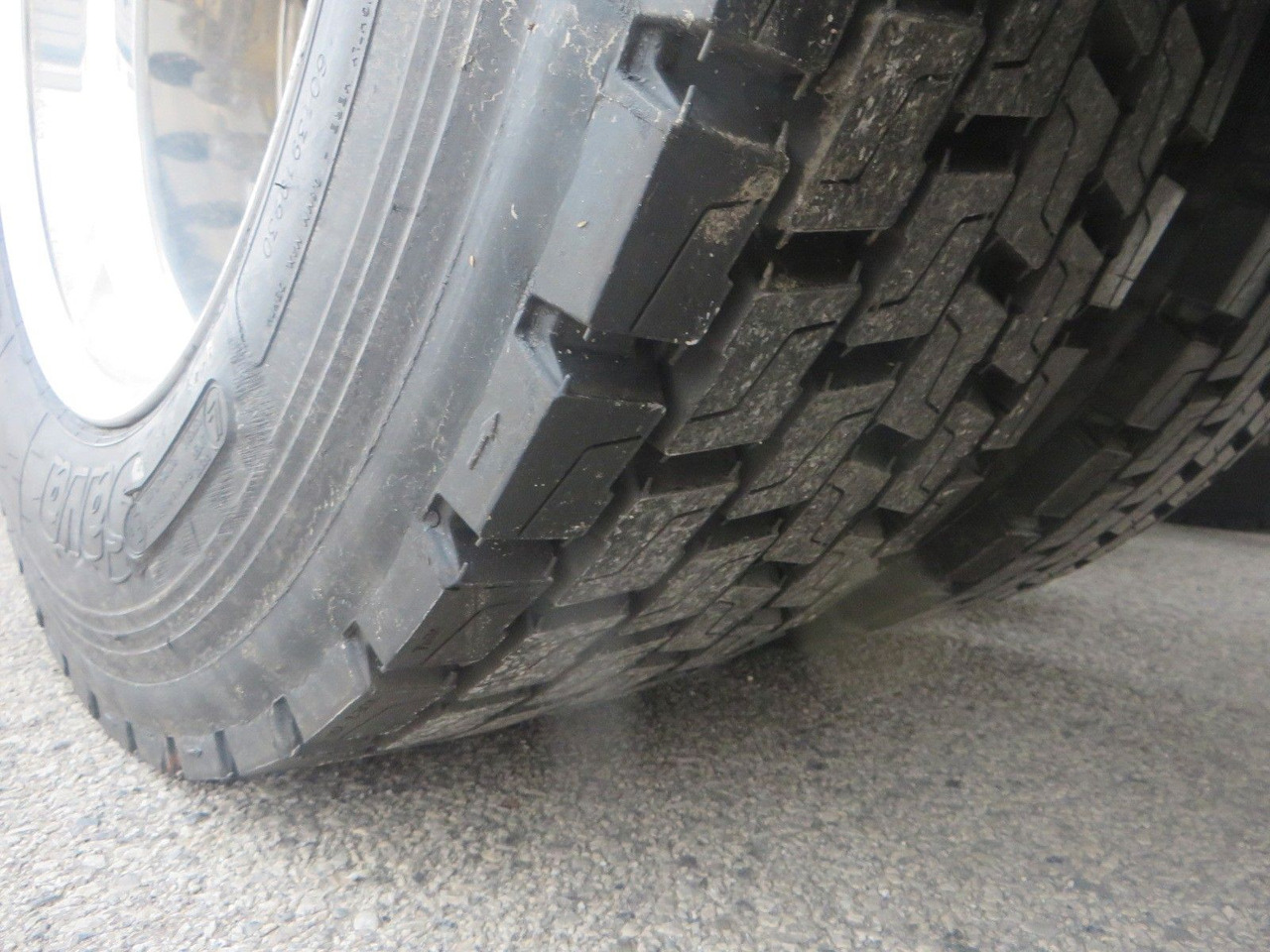 Renault T520 HSC 4x2Tractor mega Retarder - Tegljač: slika Renault T520 HSC 4x2Tractor mega Retarder - Tegljač Renault T520 HSC 4x2Tractor mega Retarder - Tegljač: slika Renault T520 HSC 4x2Tractor mega Retarder - Tegljač