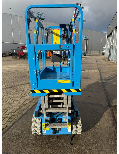 Fronteq FS0507T - Škarasta podizna platforma: slika Fronteq FS0507T - Škarasta podizna platforma Fronteq FS0507T - Škarasta podizna platforma: slika Fronteq FS0507T - Škarasta podizna platforma