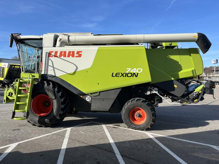 Claas Lexion 740 - Kombajn za žetvu: slika Claas Lexion 740 - Kombajn za žetvu Claas Lexion 740 - Kombajn za žetvu: slika Claas Lexion 740 - Kombajn za žetvu