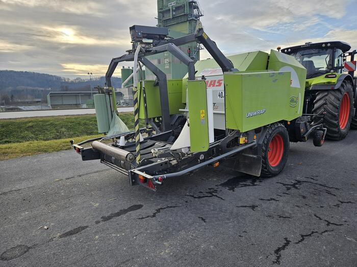 Claas Rollant 355 RC Uniwrap - Rolo balirka, Omotač bala: slika Claas Rollant 355 RC Uniwrap - Rolo balirka, Omotač bala Claas Rollant 355 RC Uniwrap - Rolo balirka, Omotač bala: slika Claas Rollant 355 RC Uniwrap - Rolo balirka, Omotač bala