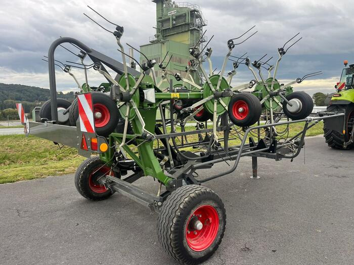 Fendt Twister 13010 T - Prevrtač sijena/ Grabulje: slika Fendt Twister 13010 T - Prevrtač sijena/ Grabulje Fendt Twister 13010 T - Prevrtač sijena/ Grabulje: slika Fendt Twister 13010 T - Prevrtač sijena/ Grabulje