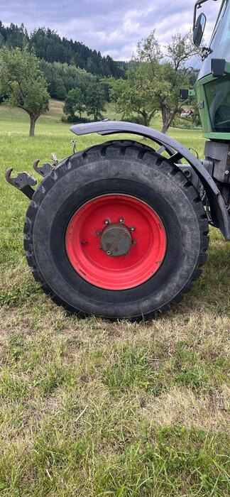 Fendt Xylon - Traktor: slika Fendt Xylon - Traktor Fendt Xylon - Traktor: slika Fendt Xylon - Traktor