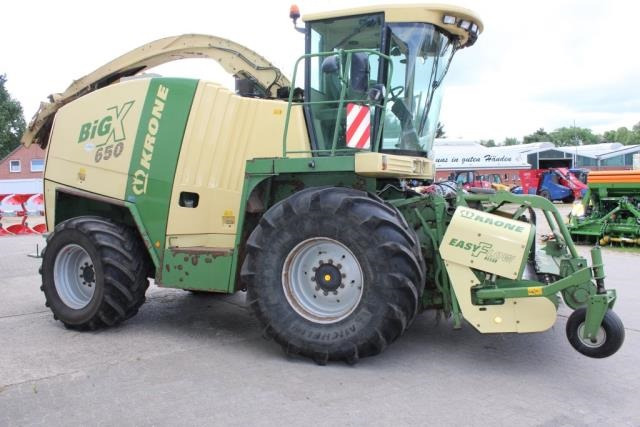 Krone BiG X 650 - Silažni kombajn: slika Krone BiG X 650 - Silažni kombajn Krone BiG X 650 - Silažni kombajn: slika Krone BiG X 650 - Silažni kombajn