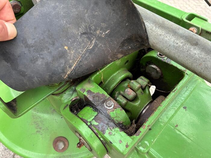 Krone KWT 11.22 - Prevrtač sijena/ Grabulje: slika Krone KWT 11.22 - Prevrtač sijena/ Grabulje Krone KWT 11.22 - Prevrtač sijena/ Grabulje: slika Krone KWT 11.22 - Prevrtač sijena/ Grabulje