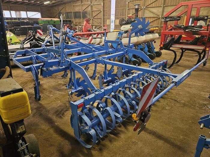 Lemken Karat 10 - Kultivator: slika Lemken Karat 10 - Kultivator Lemken Karat 10 - Kultivator: slika Lemken Karat 10 - Kultivator