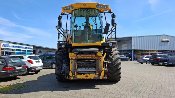 New Holland FR 9060 - Silažni kombajn: slika New Holland FR 9060 - Silažni kombajn New Holland FR 9060 - Silažni kombajn: slika New Holland FR 9060 - Silažni kombajn