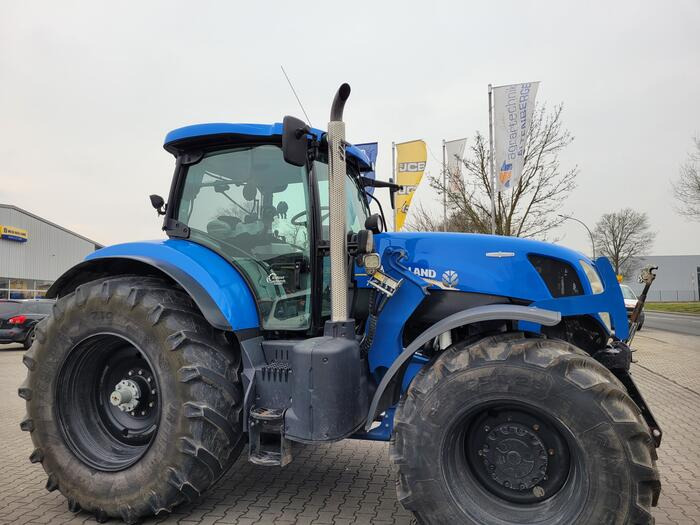 New Holland T 7.250 - Traktor: slika New Holland T 7.250 - Traktor New Holland T 7.250 - Traktor: slika New Holland T 7.250 - Traktor