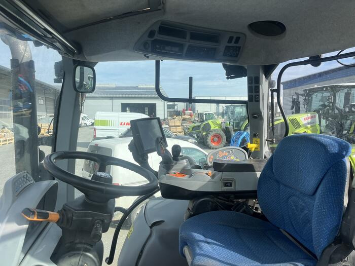 New Holland T6.160 Auto Command - Traktor: slika New Holland T6.160 Auto Command - Traktor New Holland T6.160 Auto Command - Traktor: slika New Holland T6.160 Auto Command - Traktor