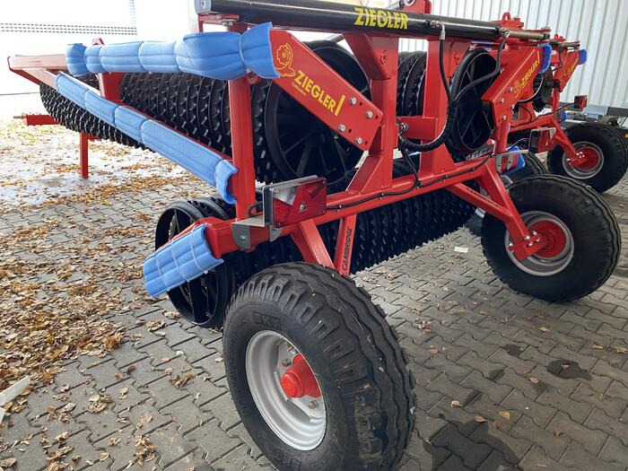 Ziegler Cambridge Walze 8001 - Valjak za poljoprivredna gospodarstva: slika Ziegler Cambridge Walze 8001 - Valjak za poljoprivredna gospodarstva Ziegler Cambridge Walze 8001 - Valjak za poljoprivredna gospodarstva: slika Ziegler Cambridge Walze 8001 - Valjak za poljoprivredna gospodarstva