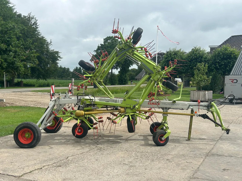 Claas Volto 1320 T Gedragen 13 meter schudder - Prevrtač sijena/ Grabulje: slika Claas Volto 1320 T Gedragen 13 meter schudder - Prevrtač sijena/ Grabulje Claas Volto 1320 T Gedragen 13 meter schudder - Prevrtač sijena/ Grabulje: slika Claas Volto 1320 T Gedragen 13 meter schudder - Prevrtač sijena/ Grabulje