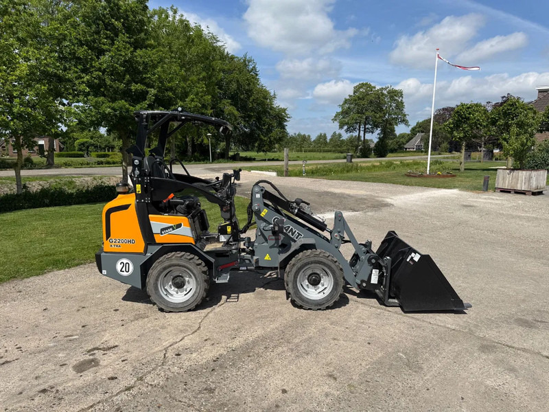 Giant Giant 2200 X-tra HD NIEUWE SHOVEL Mini shovel - Kompaktni utovarivač gusjeničar: slika Giant Giant 2200 X-tra HD NIEUWE SHOVEL Mini shovel - Kompaktni utovarivač gusjeničar Giant Giant 2200 X-tra HD NIEUWE SHOVEL Mini shovel - Kompaktni utovarivač gusjeničar: slika Giant Giant 2200 X-tra HD NIEUWE SHOVEL Mini shovel - Kompaktni utovarivač gusjeničar