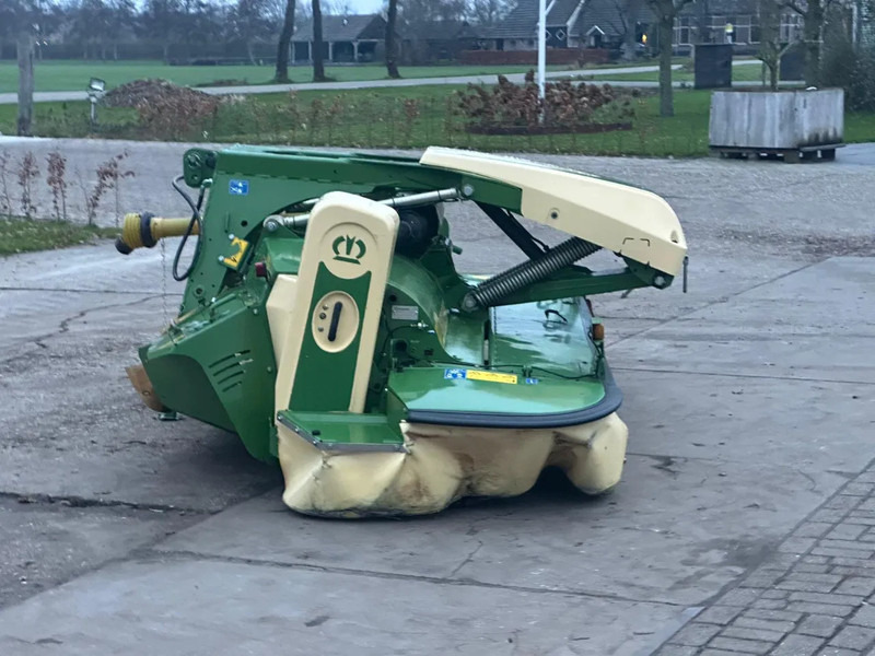 Krone Easy Cut F 320 CV Frontmaaier kneuzer - Kosilica: slika Krone Easy Cut F 320 CV Frontmaaier kneuzer - Kosilica Krone Easy Cut F 320 CV Frontmaaier kneuzer - Kosilica: slika Krone Easy Cut F 320 CV Frontmaaier kneuzer - Kosilica