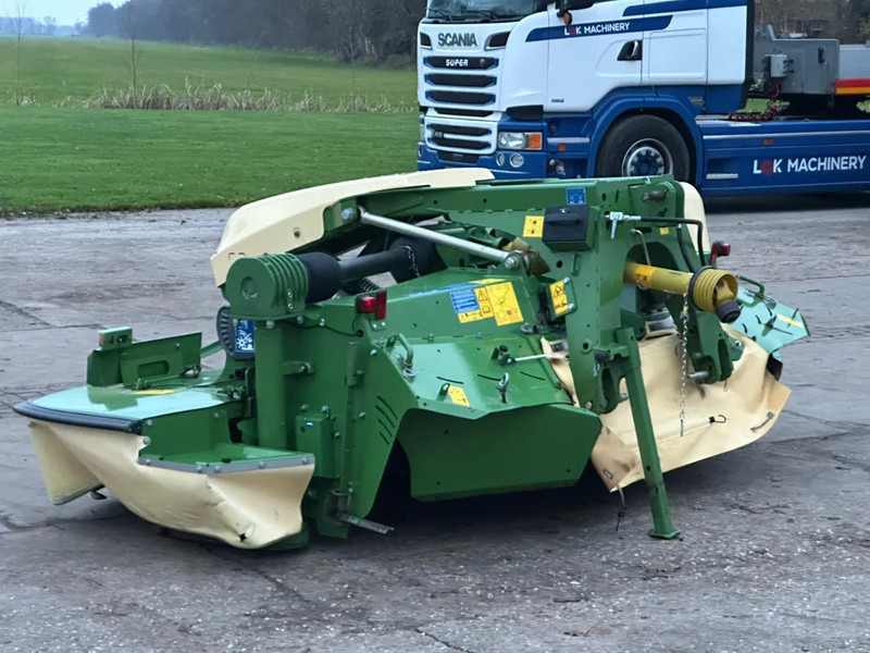 Krone Easy Cut F 320 CV Frontmaaier kneuzer - Kosilica: slika Krone Easy Cut F 320 CV Frontmaaier kneuzer - Kosilica Krone Easy Cut F 320 CV Frontmaaier kneuzer - Kosilica: slika Krone Easy Cut F 320 CV Frontmaaier kneuzer - Kosilica