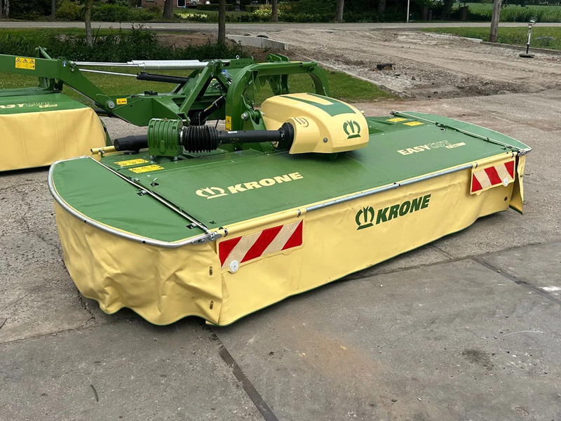 Krone NIEUW! Krone easy cut 320 M Frontmaaier stalvoeren - Kosilica: slika Krone NIEUW! Krone easy cut 320 M Frontmaaier stalvoeren - Kosilica Krone NIEUW! Krone easy cut 320 M Frontmaaier stalvoeren - Kosilica: slika Krone NIEUW! Krone easy cut 320 M Frontmaaier stalvoeren - Kosilica