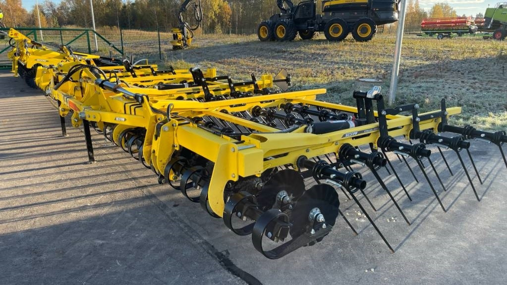Bednar STRIEGEL-PRO PN 9000 - Drljača: slika Bednar STRIEGEL-PRO PN 9000 - Drljača Bednar STRIEGEL-PRO PN 9000 - Drljača: slika Bednar STRIEGEL-PRO PN 9000 - Drljača