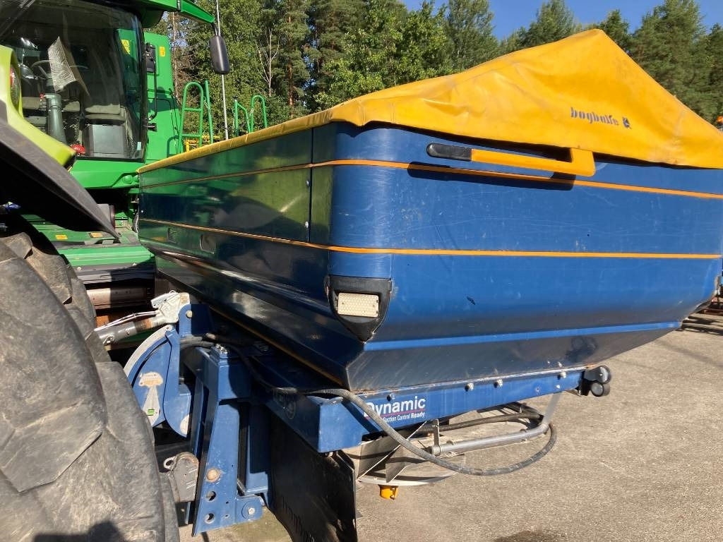 Bogballe M2W DYNAMIC - Rasipač gnojiva: slika Bogballe M2W DYNAMIC - Rasipač gnojiva Bogballe M2W DYNAMIC - Rasipač gnojiva: slika Bogballe M2W DYNAMIC - Rasipač gnojiva