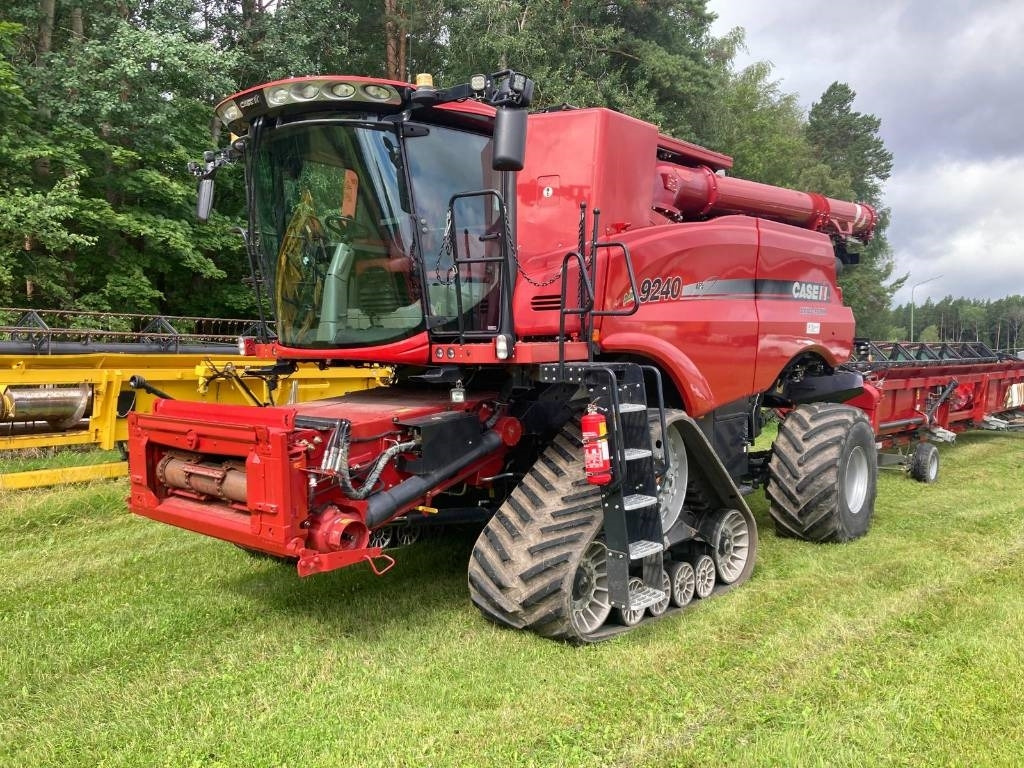 Case IH 9240 - Kombajn za žetvu: slika Case IH 9240 - Kombajn za žetvu Case IH 9240 - Kombajn za žetvu: slika Case IH 9240 - Kombajn za žetvu